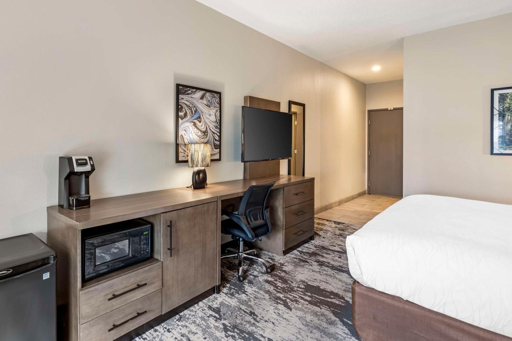 Best Western Plus Bourbonnais Hotel & Suites Εξωτερικό φωτογραφία