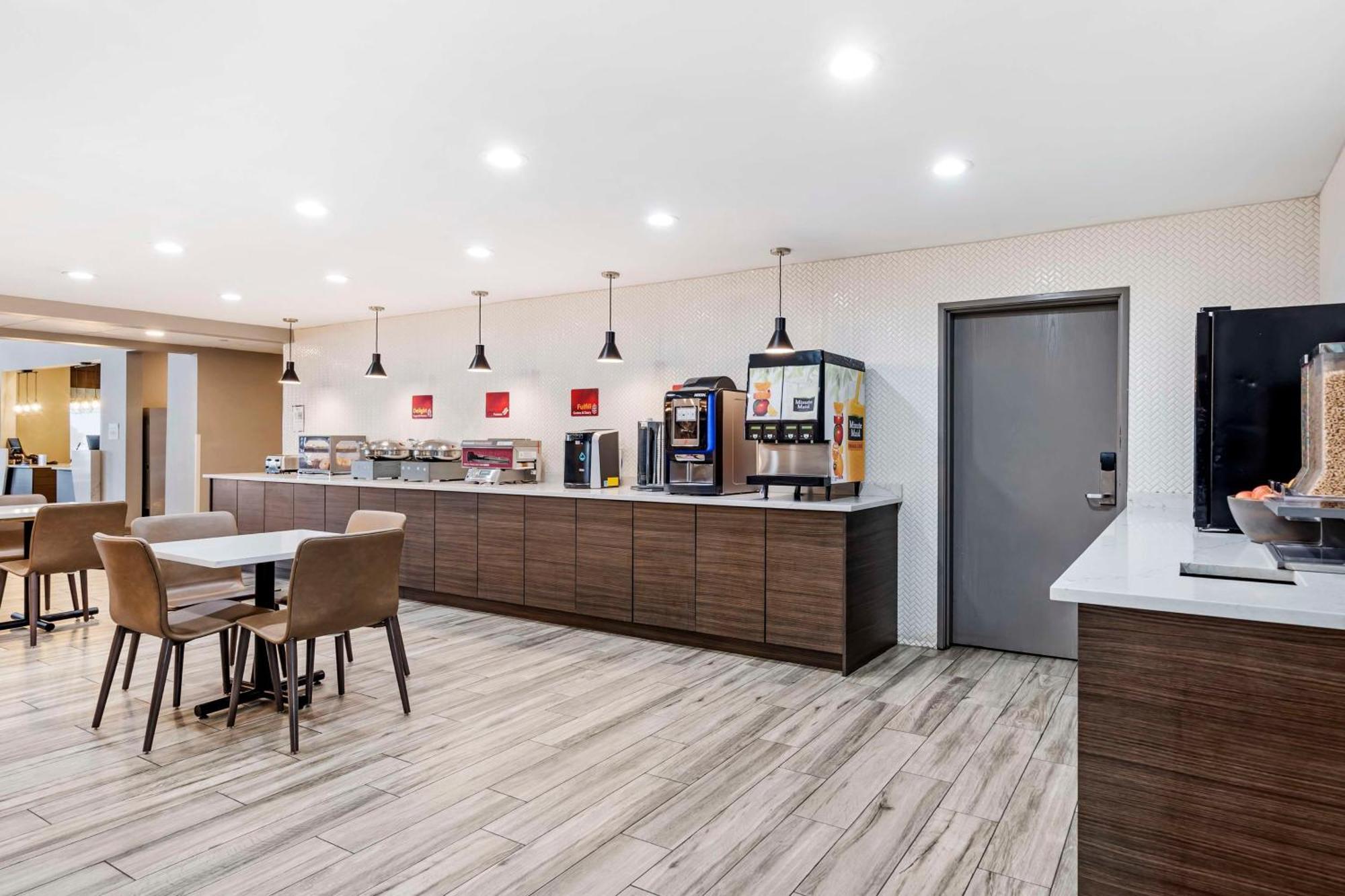 Best Western Plus Bourbonnais Hotel & Suites Εξωτερικό φωτογραφία