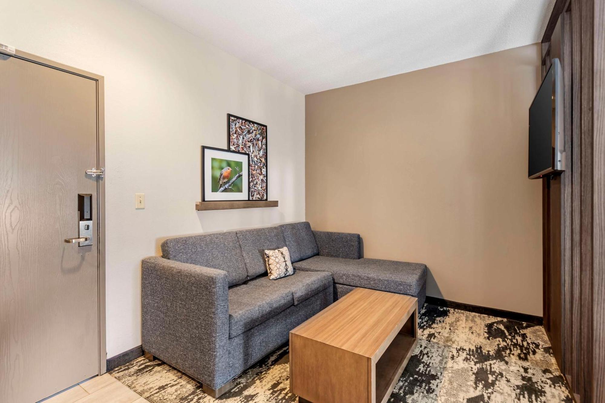 Best Western Plus Bourbonnais Hotel & Suites Εξωτερικό φωτογραφία