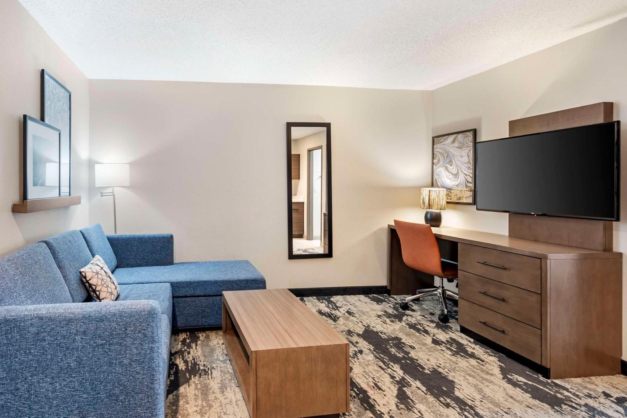Best Western Plus Bourbonnais Hotel & Suites Εξωτερικό φωτογραφία
